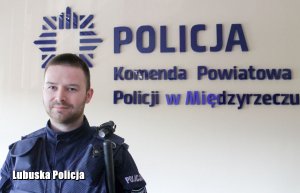 Policjant sierż. Sebastian Białasik