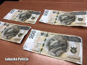 fałszywe banknoty