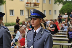 policjantka w trakcie święta Policji